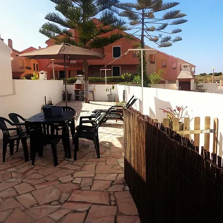 Casa de Férias West House *